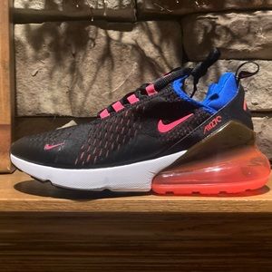 WMNS NIKE AIR MAX 270 BLACK-BRIGHT CRIMSON-RACER BLUE [DZ4407-600]